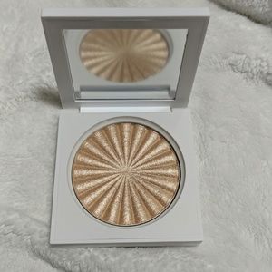 Brand new Ofra Rodeo Drive Highlighter